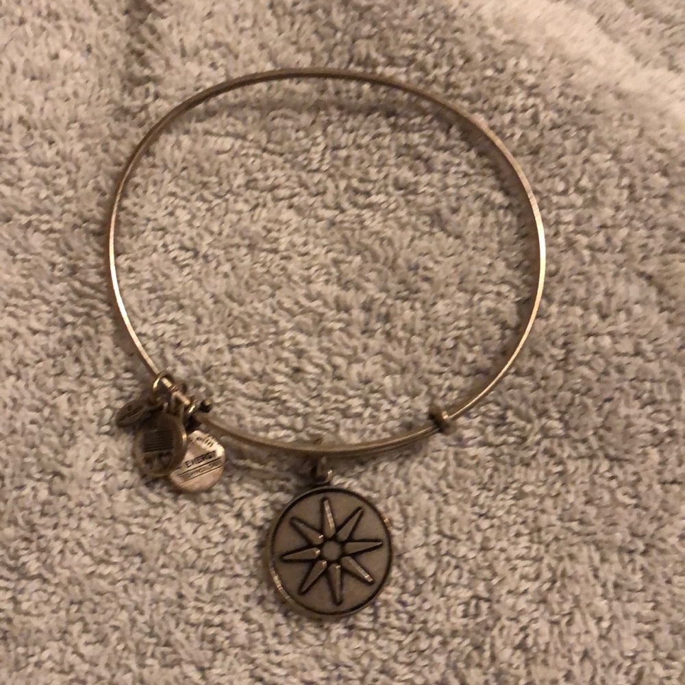 Alex and Ani 8 point star bangle